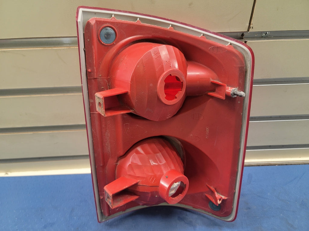 🔥05-11 Dodge Dakota Quarter Tail Light Outer Lamp Left Driver Assembly