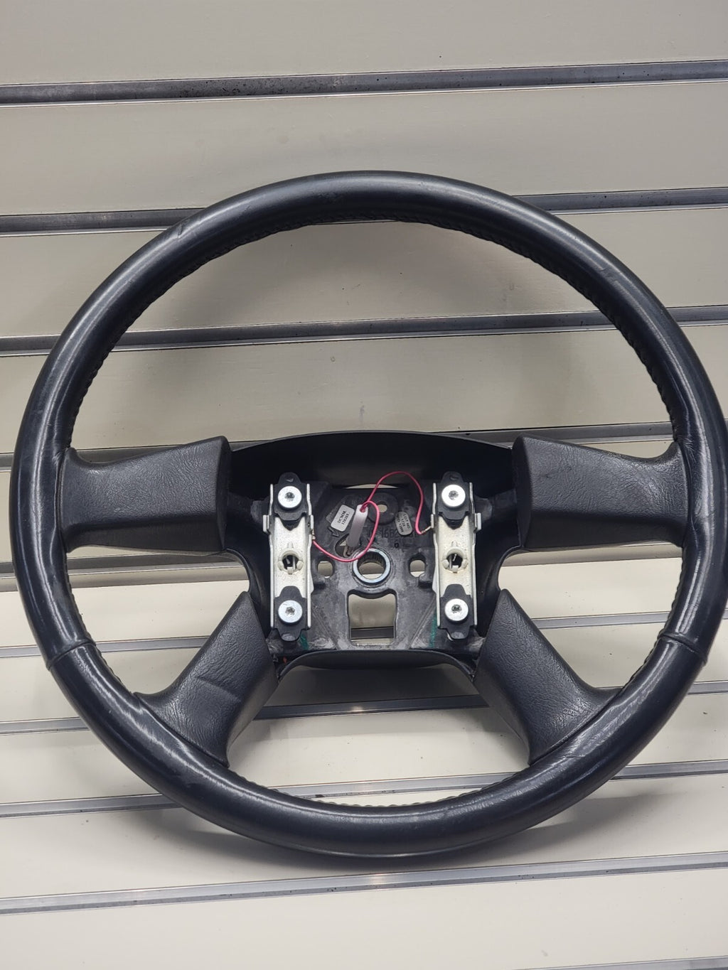 🔥03-06 SILVERADO SIERRA YUKON TAHOE SUBURBAN STEERING WHEEL LEATHER BLACK