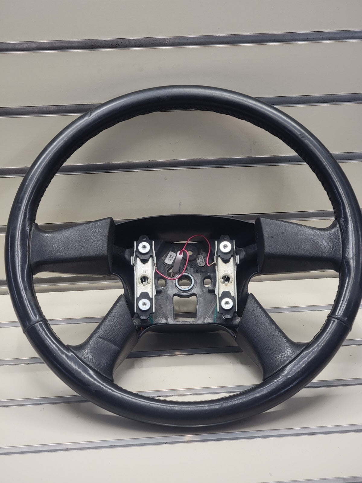 🔥03-06 SILVERADO SIERRA YUKON TAHOE SUBURBAN STEERING WHEEL LEATHER BLACK