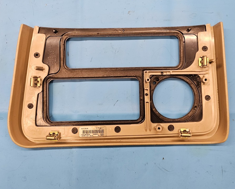 🔥02-06 Cadillac Escalade Radio Dash Trim Bezel with Clock  Tan/woodgrain