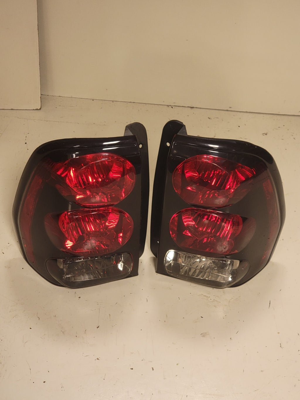 🔥2002-2009 Chevy TRAILBLAZER REAR  LH TAILLIGHT Tail Light OEM SET