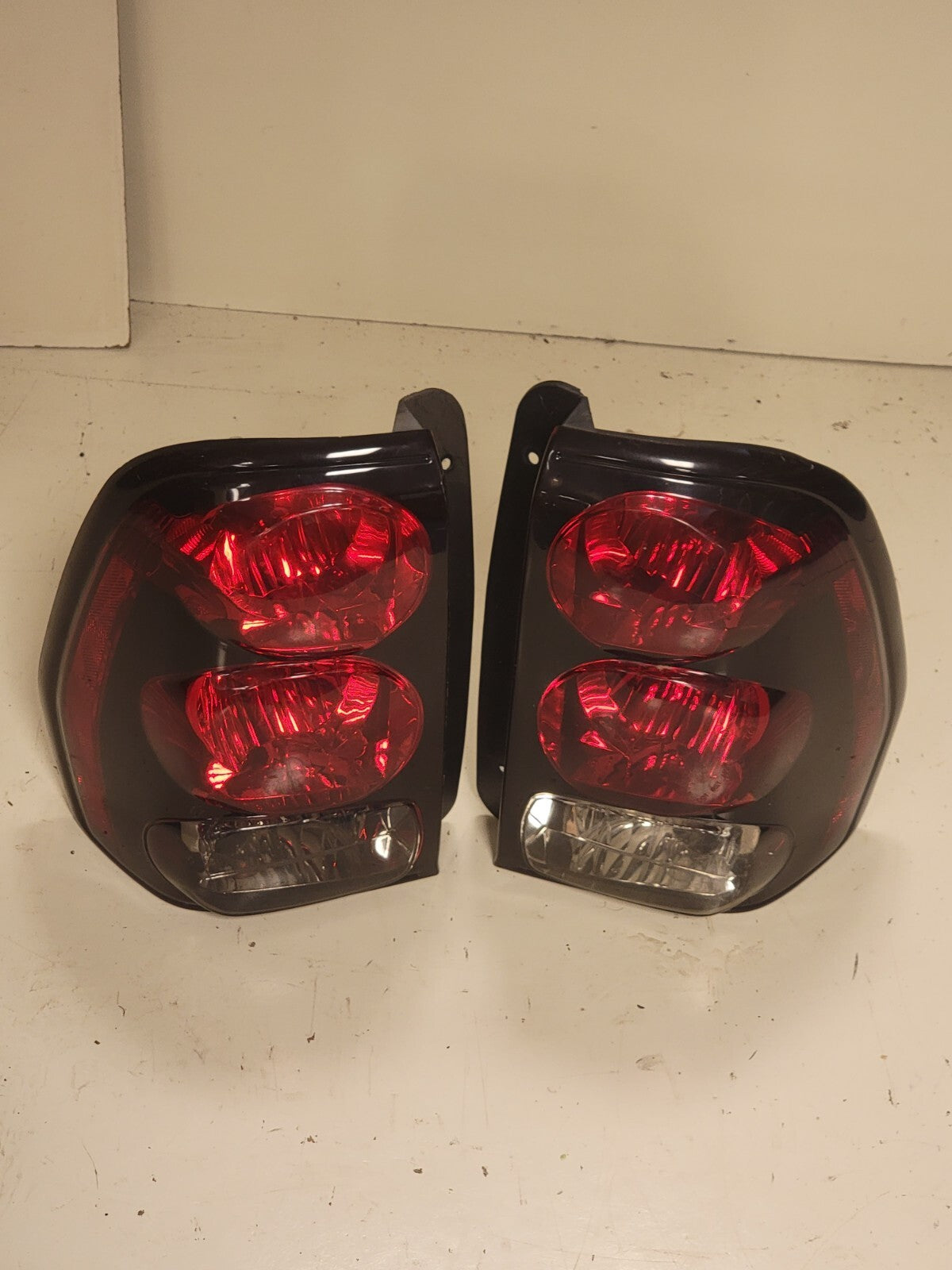 🔥2002-2009 Chevy TRAILBLAZER REAR  LH TAILLIGHT Tail Light OEM SET