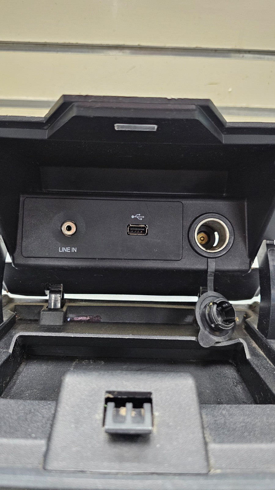 🔥12–14 Ford F-150 Lower Dash Storage Bin USB AUX LINE IN Ports