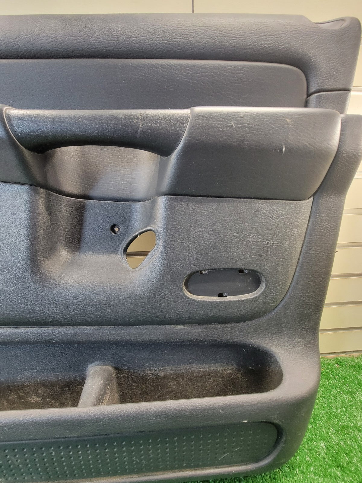 🔥02-05 Dodge RAM Interior Door Panel Front LRIGHT PASSENGER BLACK Auto D11
