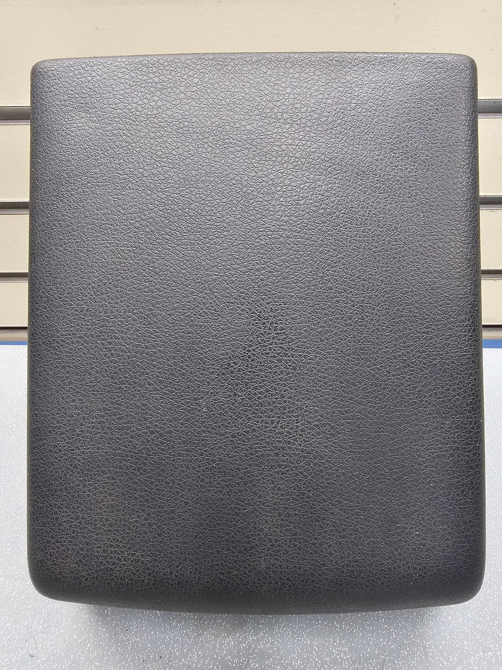 🔥04-08 Ford F150 07-14 EXPEDITION CENTER CONSOLE COLOMN SHIFT ARMREST LID BLACK