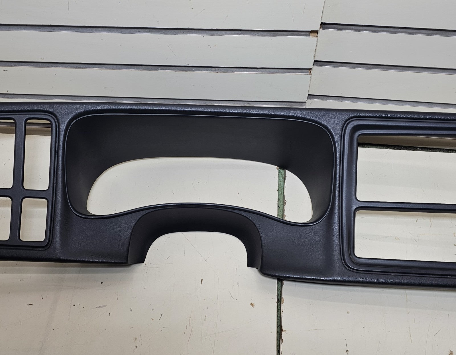 03-06 CHEVY GMC INSTRUMENT Cluster Speedo Dash Trim PANEL Radio Bezel Graphit C5