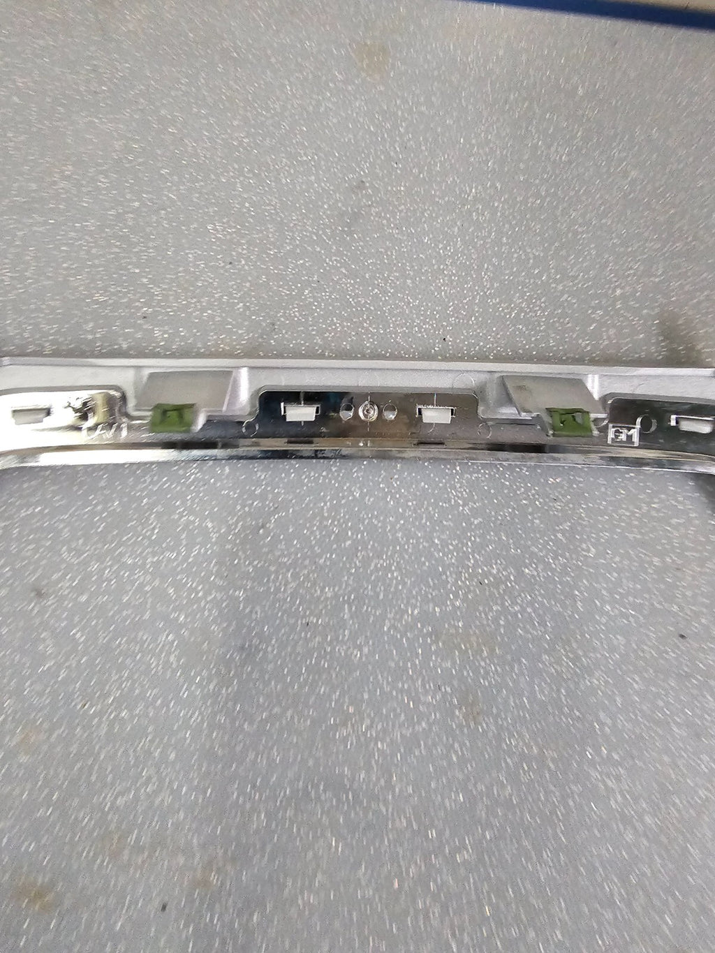 🔥08-12 Chevy MALIBU Center Dash Radio Bezel Panel UPPER A/C Vent Trim SILVER B8