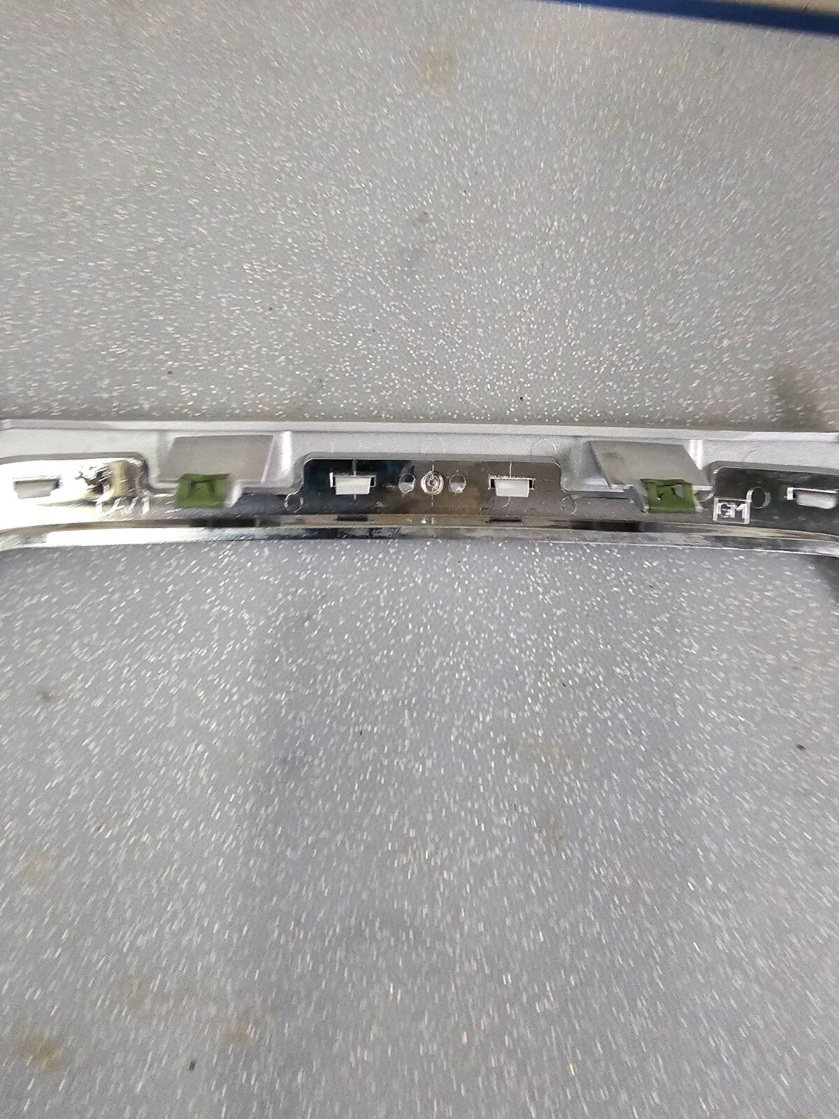 🔥08-12 Chevy MALIBU Center Dash Radio Bezel Panel UPPER A/C Vent Trim SILVER B8