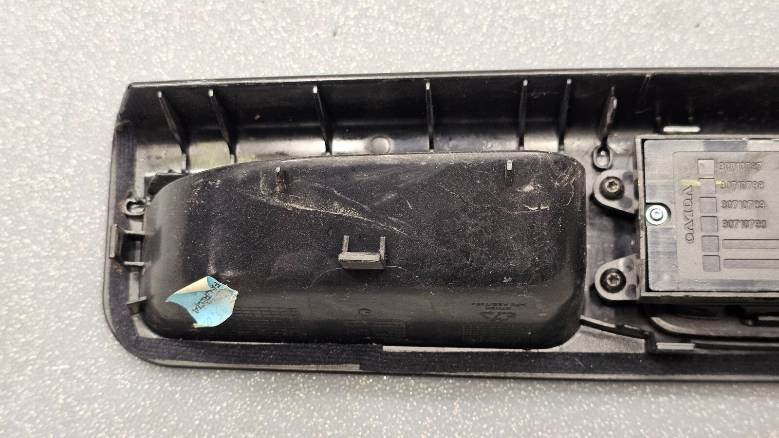04-10 Volvo S40 V50 Front Left Driver Door Master Power Window Pull Switch Gray
