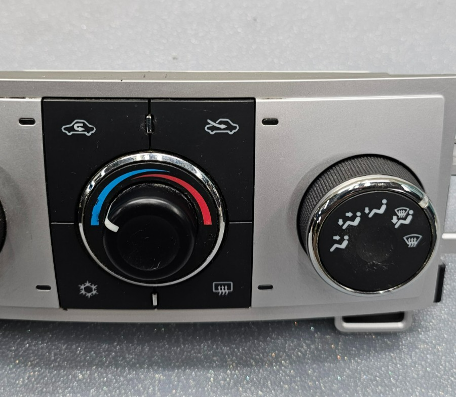 🔥08-12 Malibu Dash  Heater Climate Temperature Control Air Conditioner LT Gray