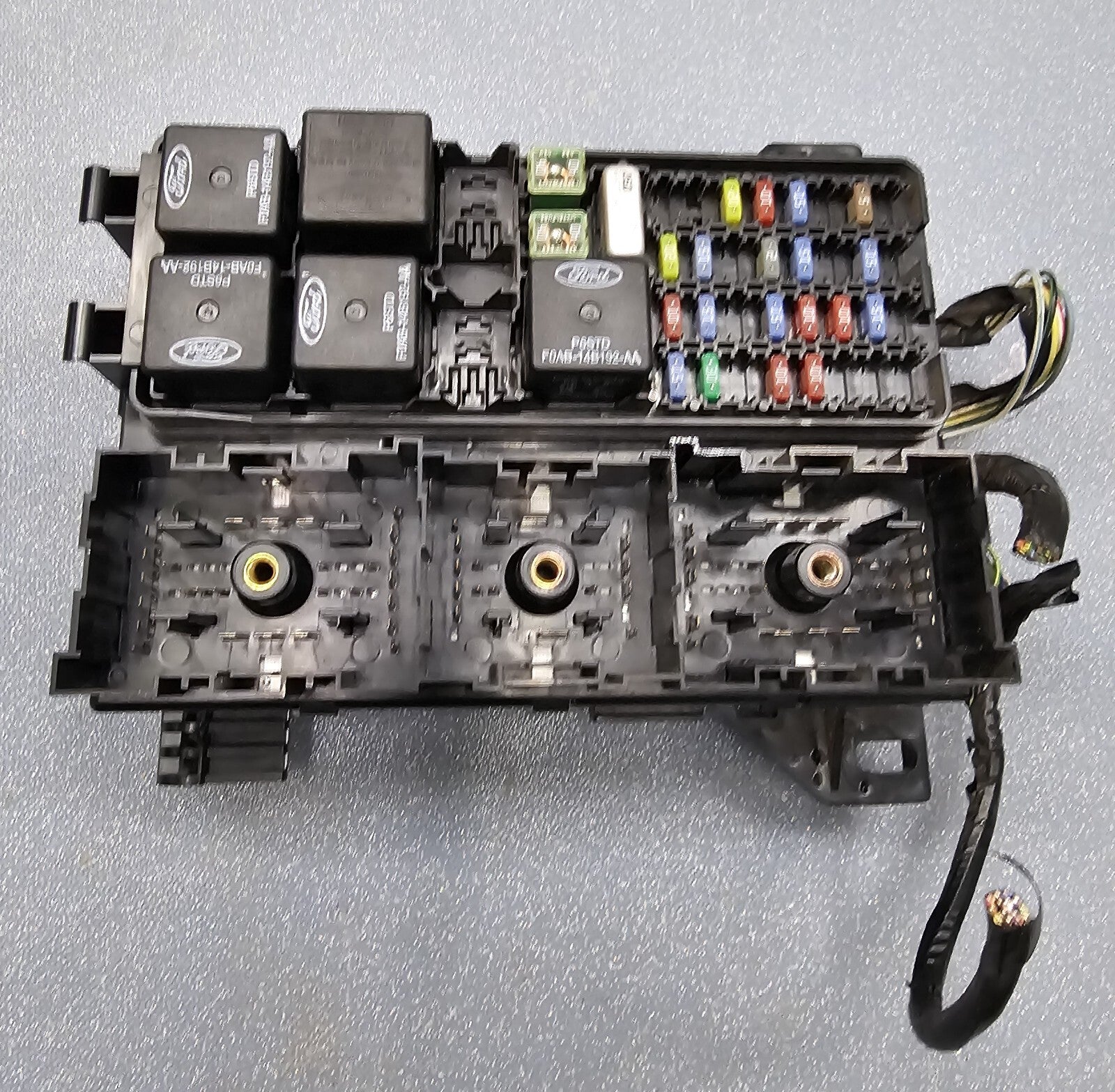 02-03 FORD TAURUS MERCURY SABLE FUSE BOX BCM GEM MODULE MULTIFUNCTION RELAY OEM