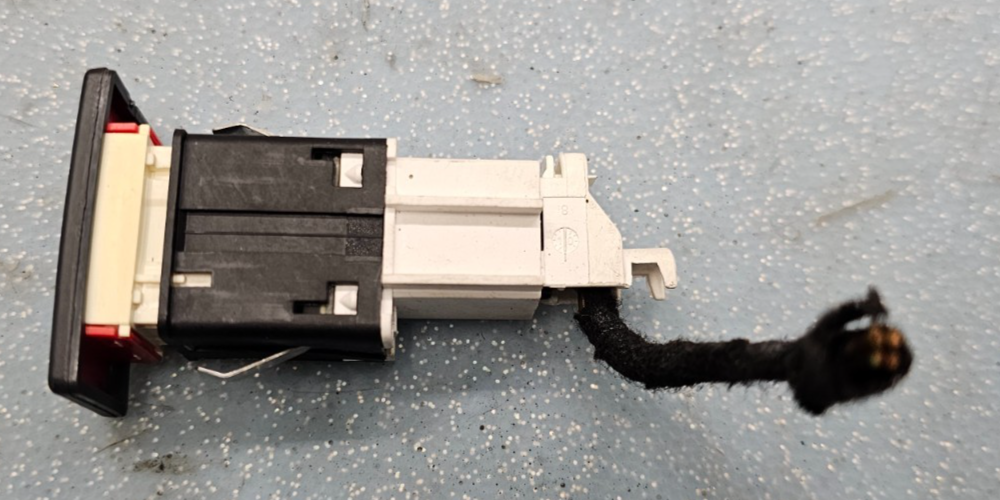 🔥11-15 VW JETTA TDI MK6 Genuine FLasher Hazard Emergency Warning Light Switch