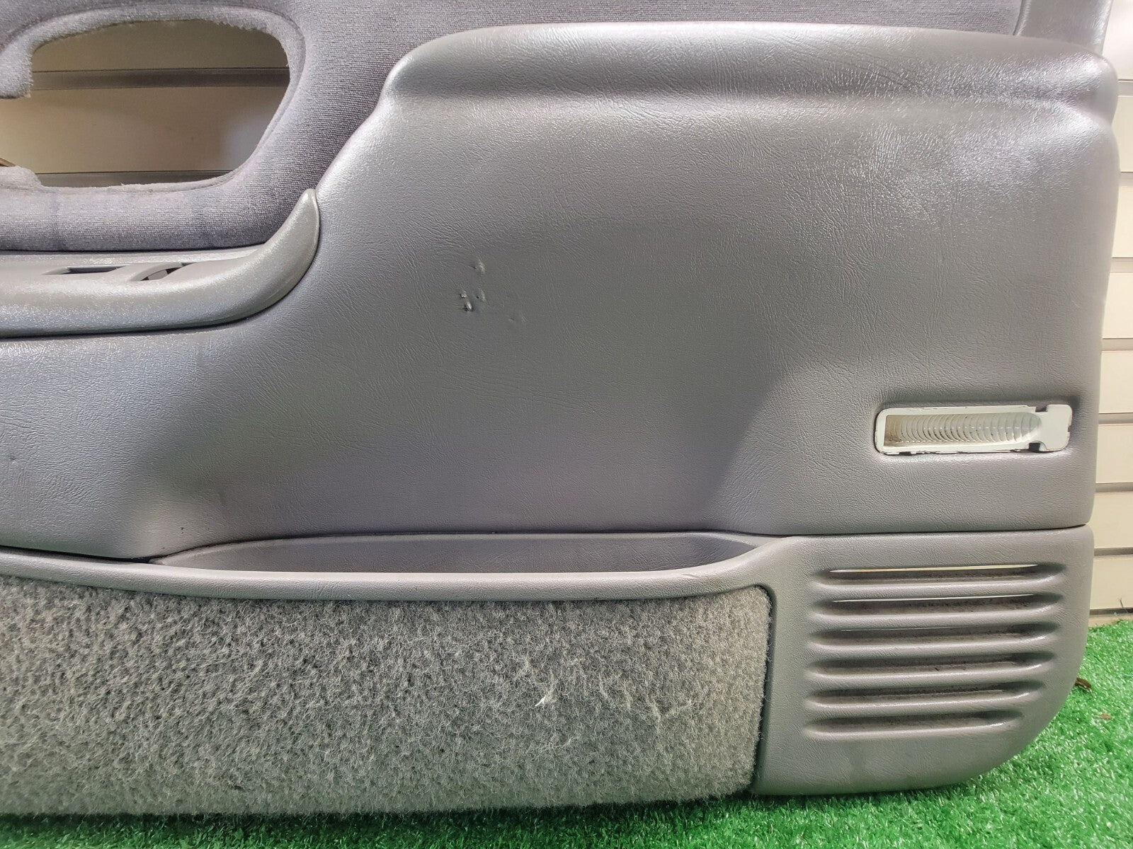 🔥95-99 Chevy GMC Silverado C/K DOOR PANEL Front Passenger Right Gray OEM D2
