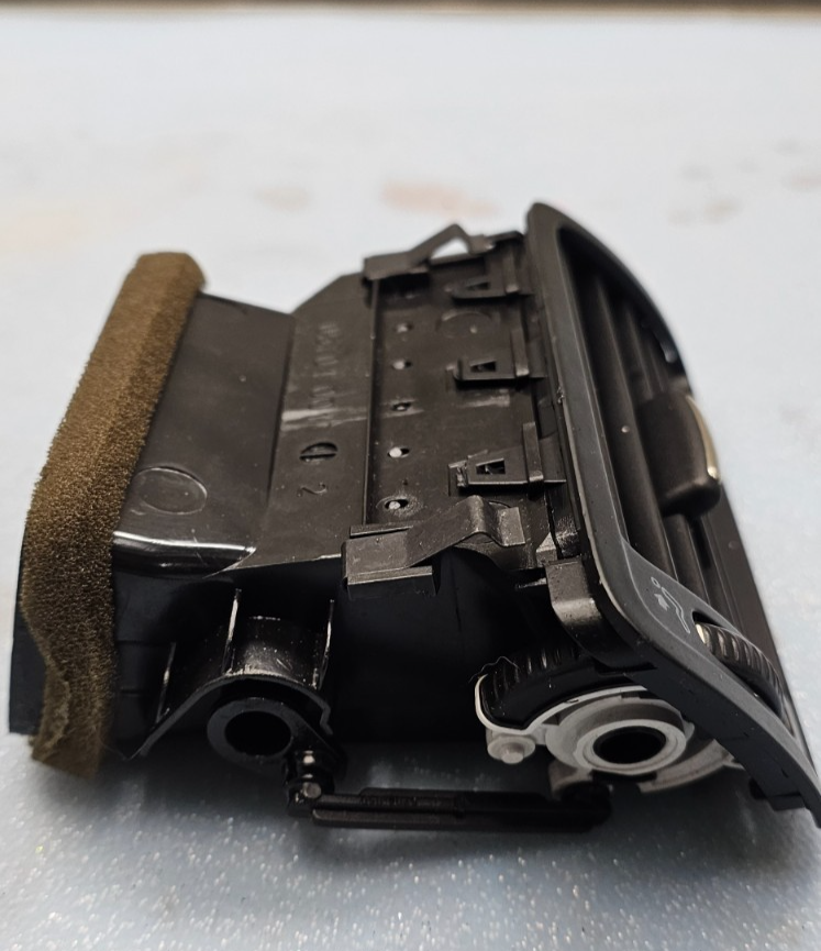 🔥08-12 VW CC Passat Dash Right Passenger Air A/C AC Vent Heater Panel Black