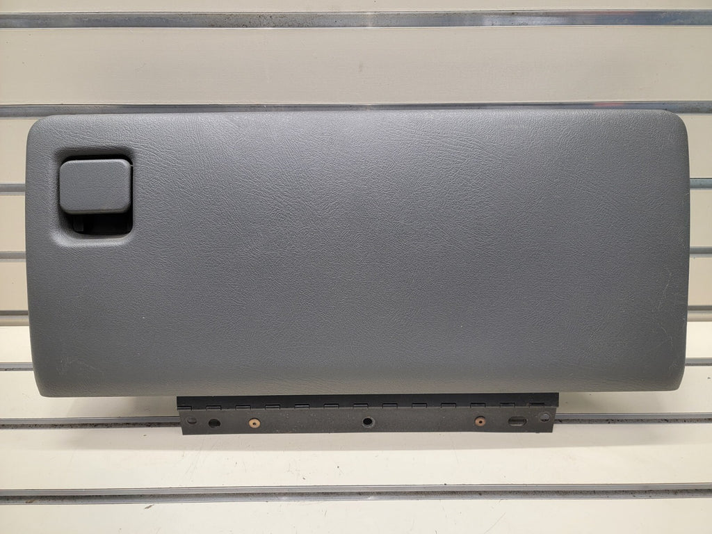🔥99-06 SILVERADO SIERRA Dash GLOVE BOX Storage Compartment Assembly DK Gray G3