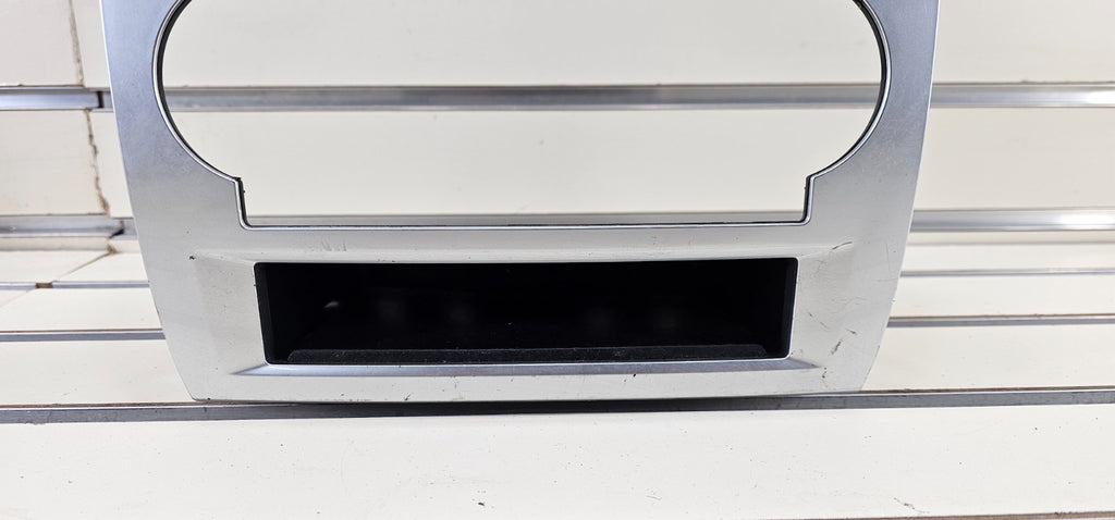 🔥05-07 CHARGER MAGNUM RADIO STEREO CLIMATE CONTROL DASH TRIM BEZEL PANEL SILVER