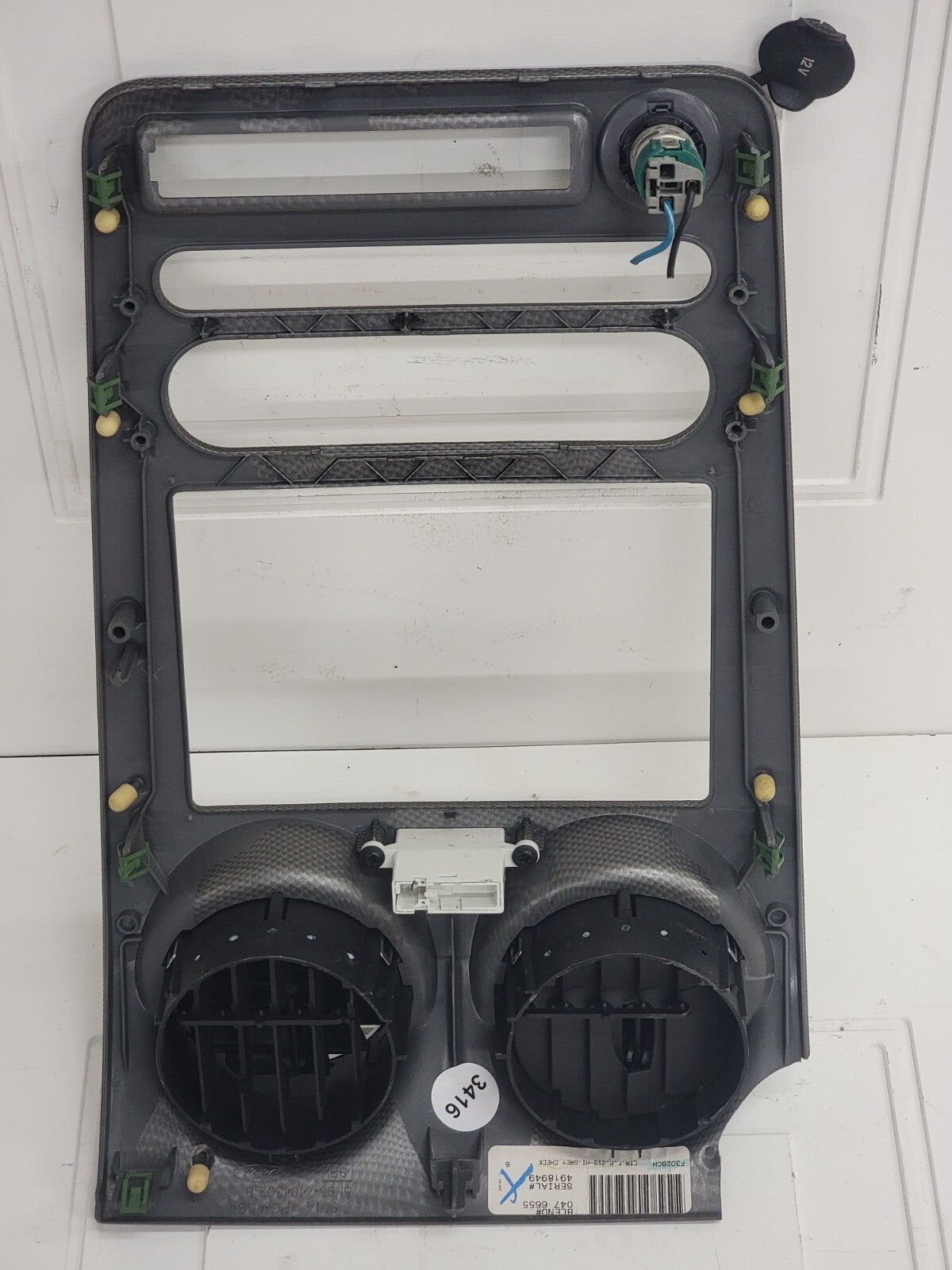 08-09 FORD Taurus X Ford freestyle Center Dash Radio Climate Bezel Surround Trim