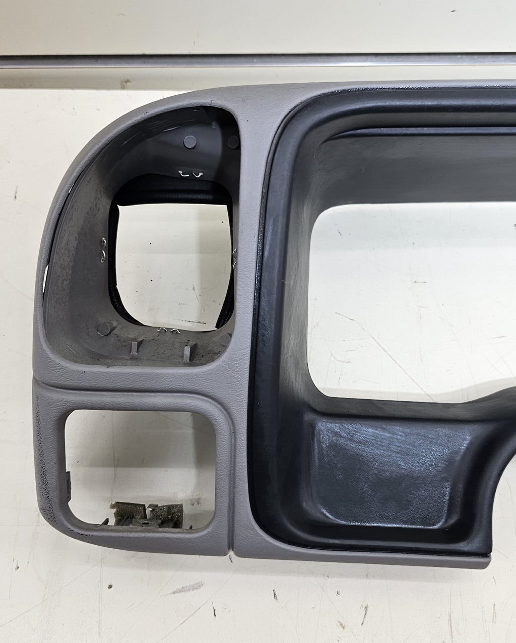 95-99 CHEVY GMC TRUCK SILVERADO CK Cluster Speedometer Dash Bezel Gray/Black C3