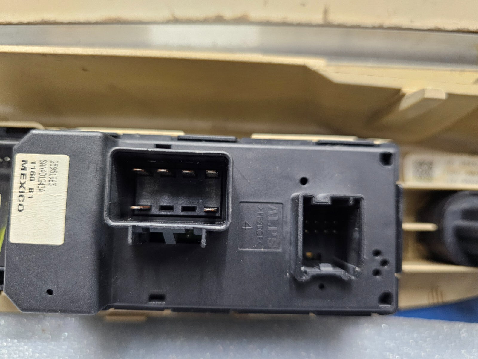 🔥07-10 SILVERADO SIERRA MASTER LEFT DRIVER POWER WINDOW SWITCH TAN/GRAY WS47