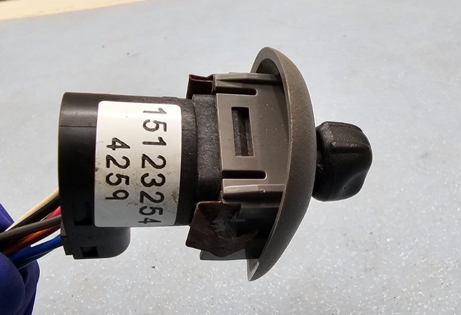 🔥02-09 TRAILBLAZER ENVOY BRAVADA LEFT DRIVER POWER MIRROR DOOR CONTROL SWITCH
