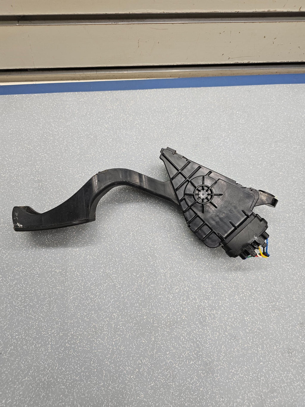 🔥2004 -  2009 Toyota Prius Gas Accelerator Pedal  OEM