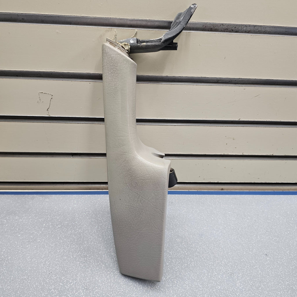 02-09 TRAILBLAZER Door Panel ARMREST Pull Handle RIGHT Passenger Light GRAY H4