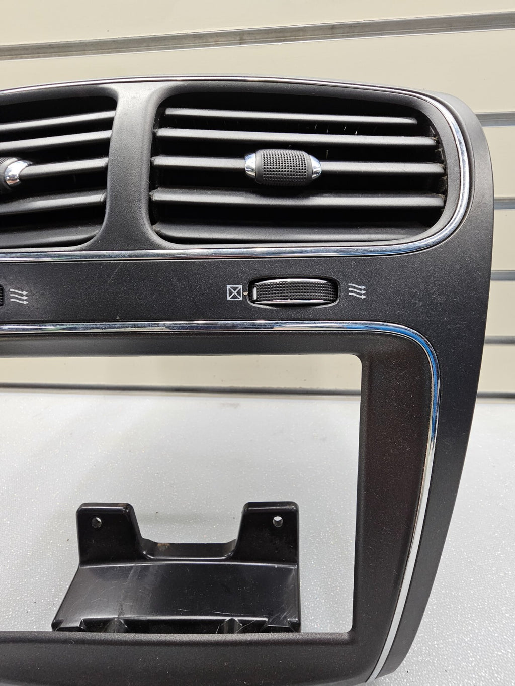 🔥2011-2020 Dodge Journey Center Dash Radio Trim Bezel Air Vents OEM BLACK