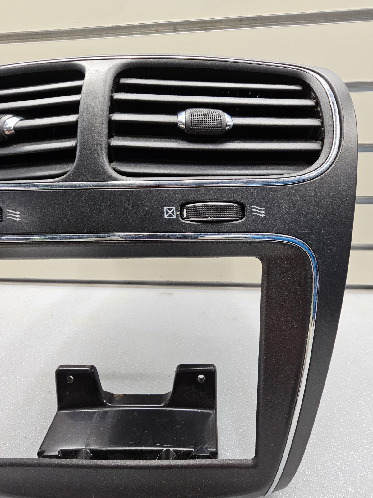 🔥2011-2020 Dodge Journey Center Dash Radio Trim Bezel Air Vents OEM BLACK