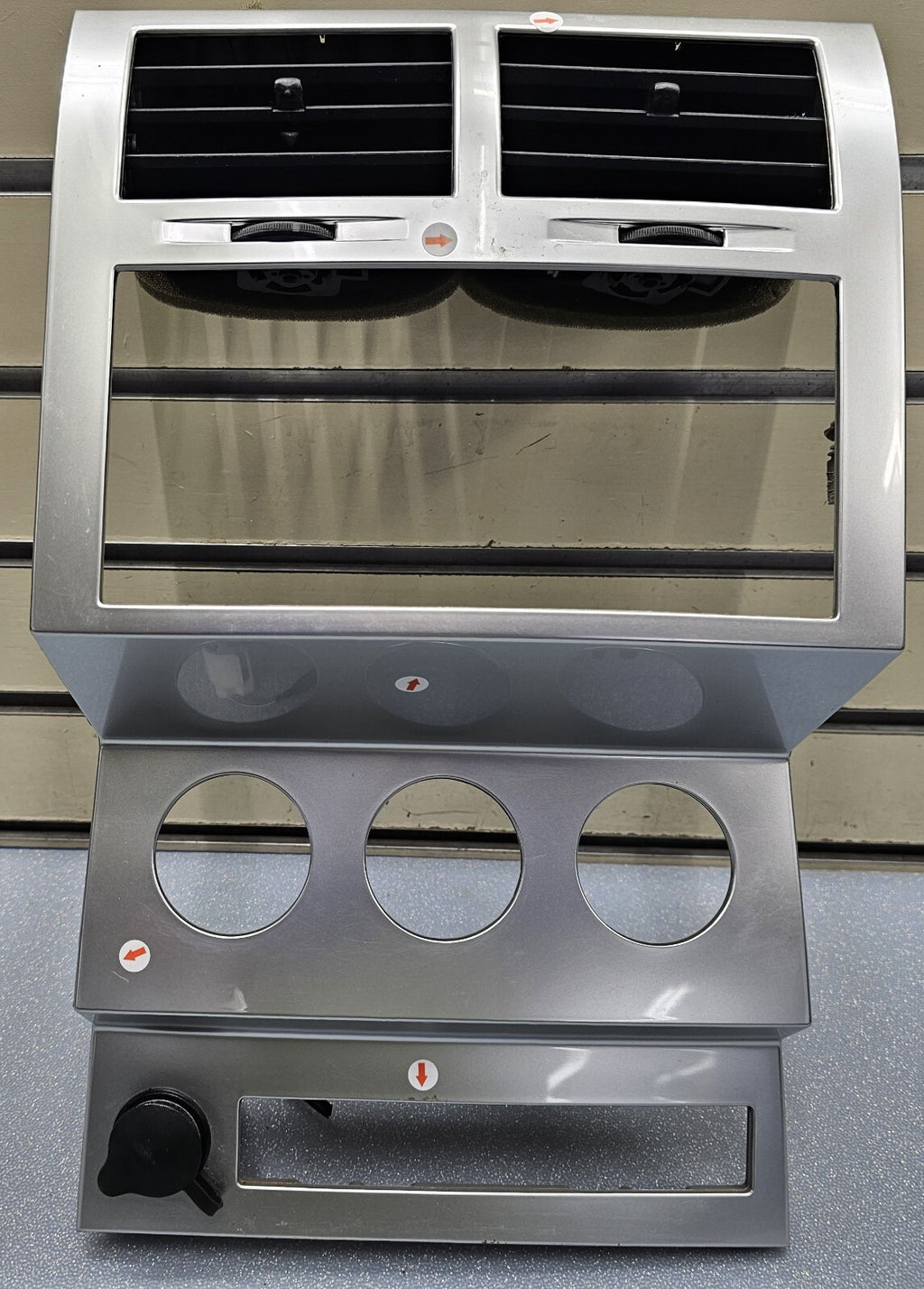 07-12 Nitro Center Dash Radio Stereo Display Trim Instrument Panel Bezel Silver