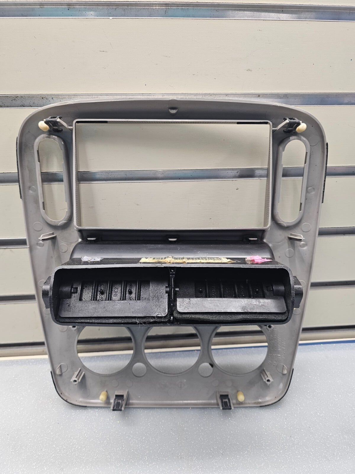 🔥02-05 FORD EXPLORER RADIO AUDIO CLIMATE TEMPERATURE CONTROL BEZEL TRIM silver