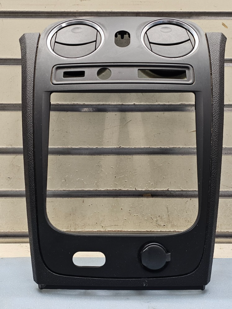 🔥06-11 Chevrolet HHR Center Dash AM FM Radio Trim Panel Stereo Display Gray B37