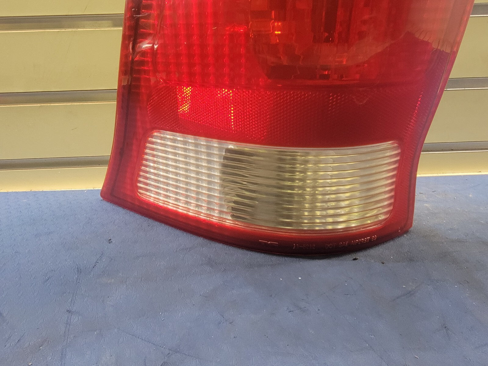 🔥99-03 Ford Windstar Rear Tail Light Lamp Right Passenger Assembly Chrome OEM
