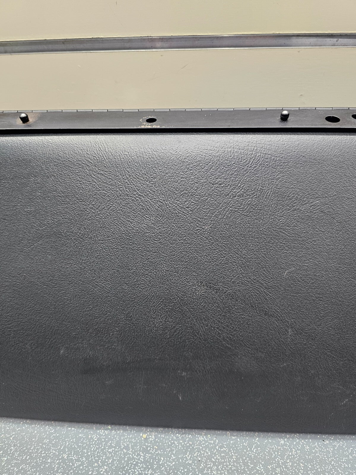 🔥99-06 SILVERADO SIERRA Dash GLOVE BOX Storage Compartment Assembly GRAPHITE G3