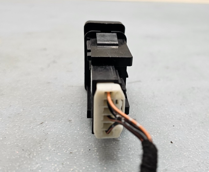 🔥04-09 Mazda3 Mazda 3 Hazard Warning Switch Emergency Flasher Light Assembly