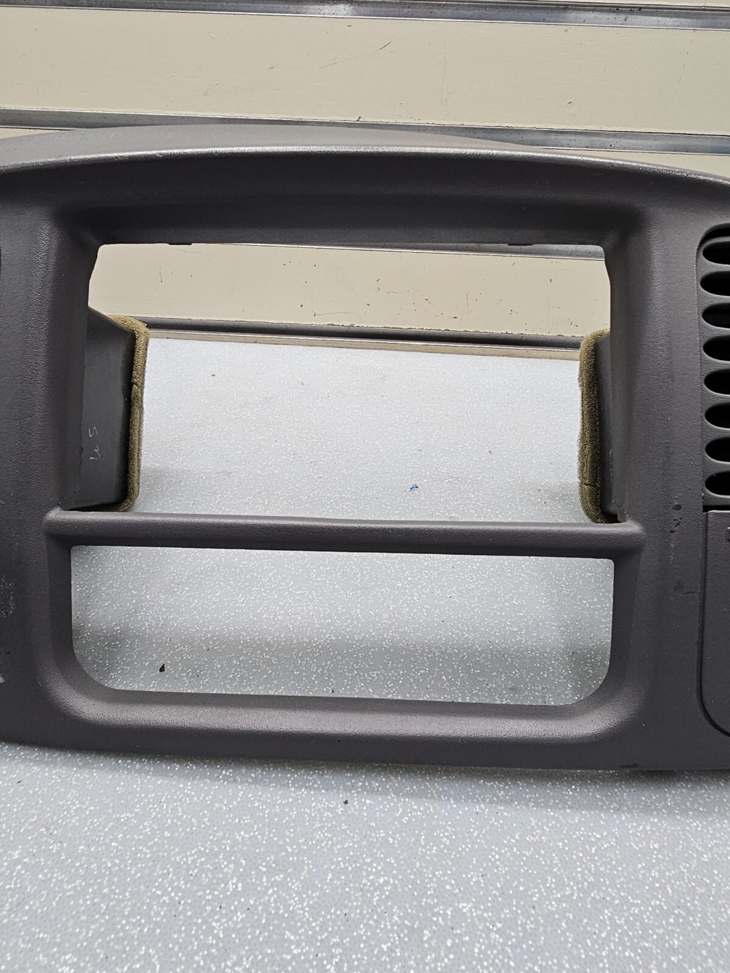 🔥97-03 Ford F150 Center Dash Radio Climate Trim Surround BEZEL Panel Line GRAY