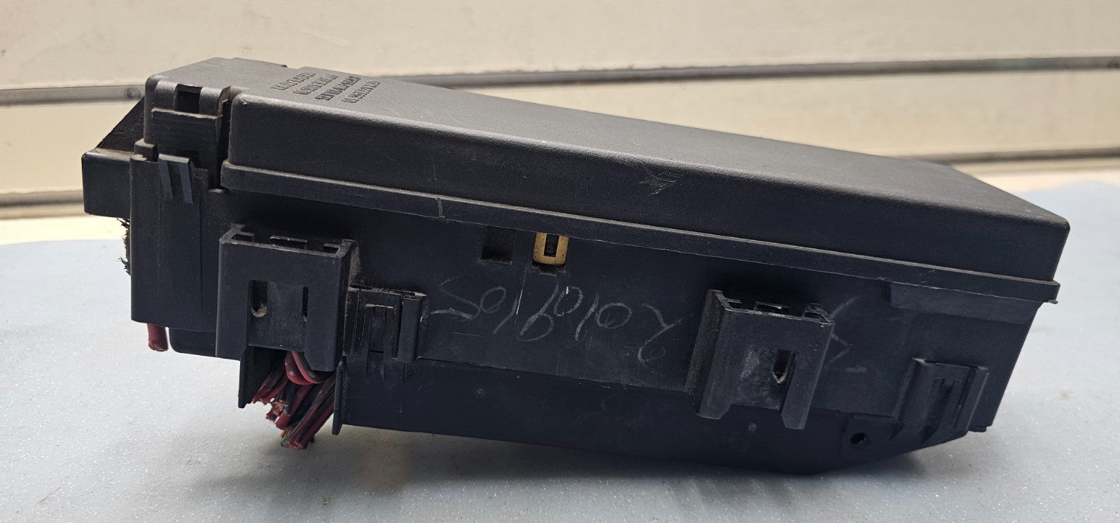 🔥2006 Commander Grand Cherokee 3.7L Engine HOOD FUSE Relay BOX Release Cover