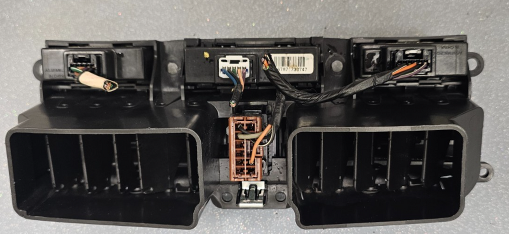 🔥07-09 CHEVROLET EQUINOX CENTER DASH A/C AIR VENT W/ HAZARD SWITCH BLACK OEM