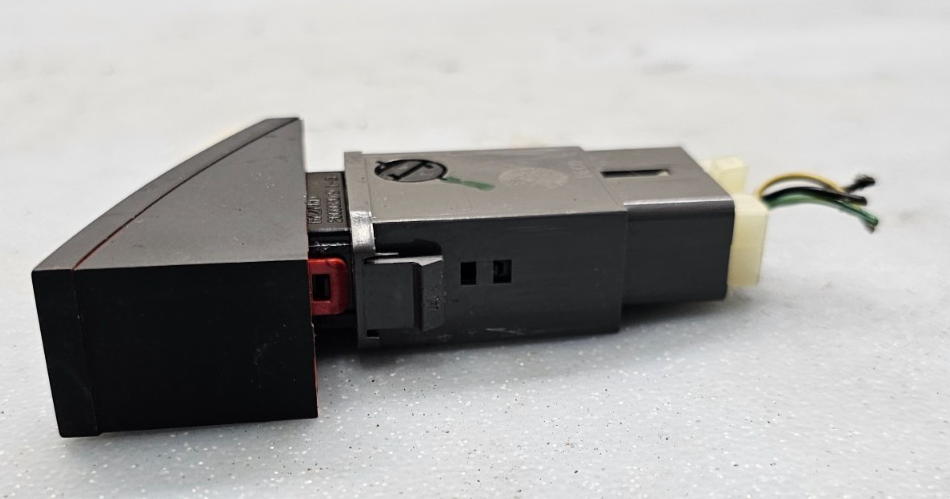 🔥2013-2015 Chevrolet Spark Emergency Hazard Light Control Switch Black OEM