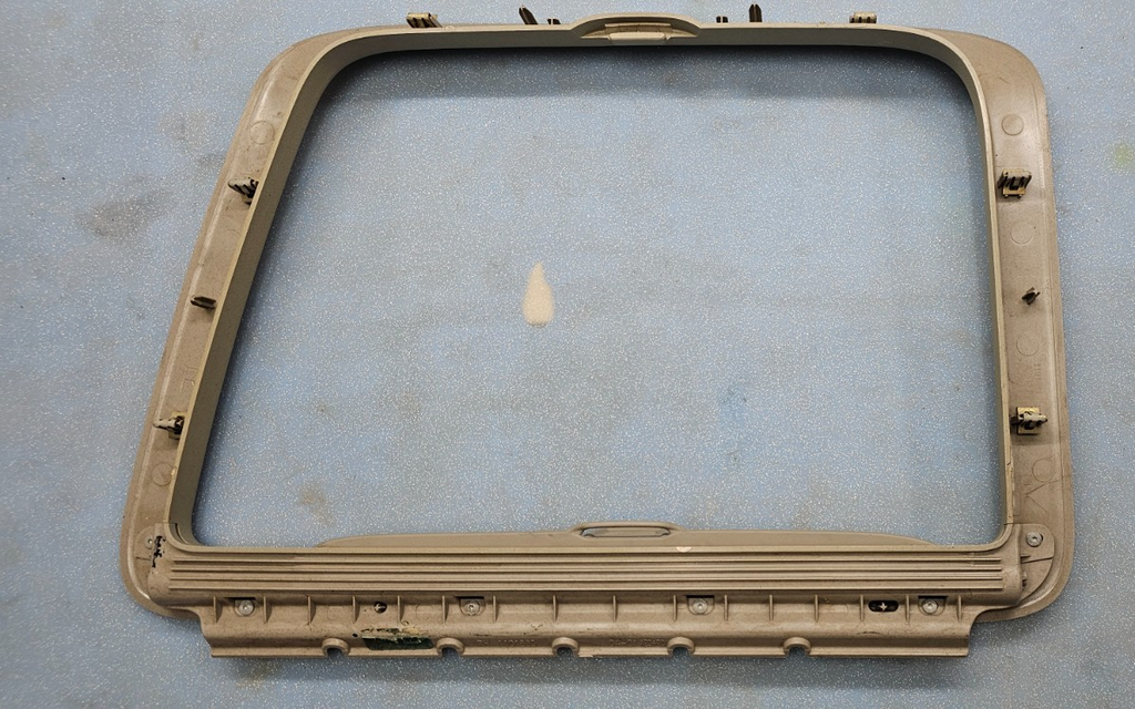 🔥06-09 Jeep Commander Right Passenger Side Rear Window Trim Molding Panel TAN 