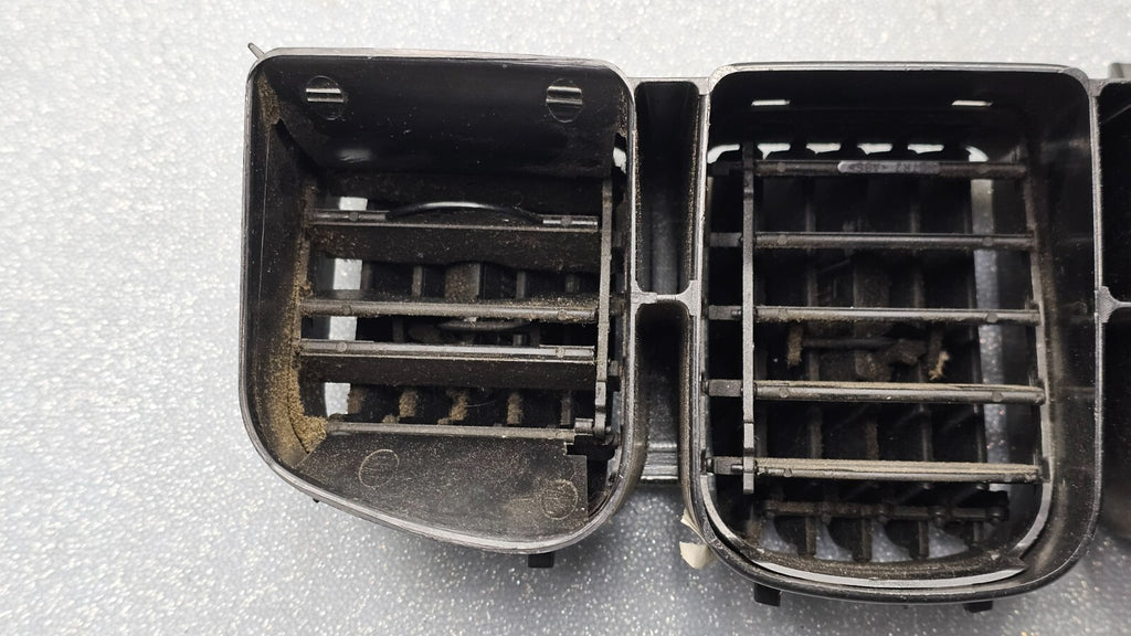 🔥 01-07 Dodge Grand Caravan Dash Center Air Vents A/C AC Heater Panel  Black