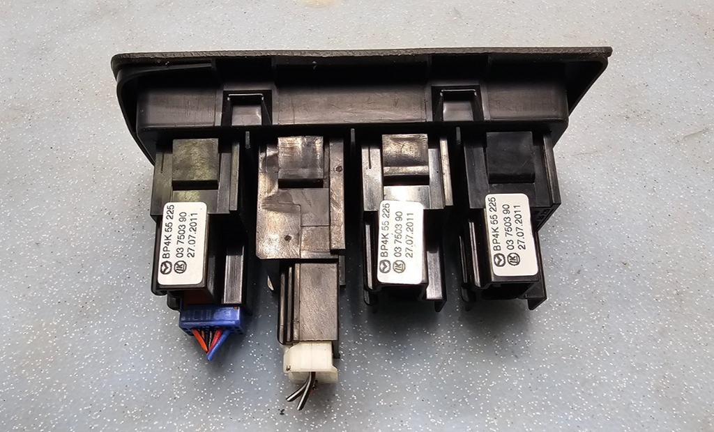 🔥04-12 MAZDA 3 CX-7 CX-9 TRACTION CONTROL SWITCH BUTTON INSTRUMENT PANEL BLACK