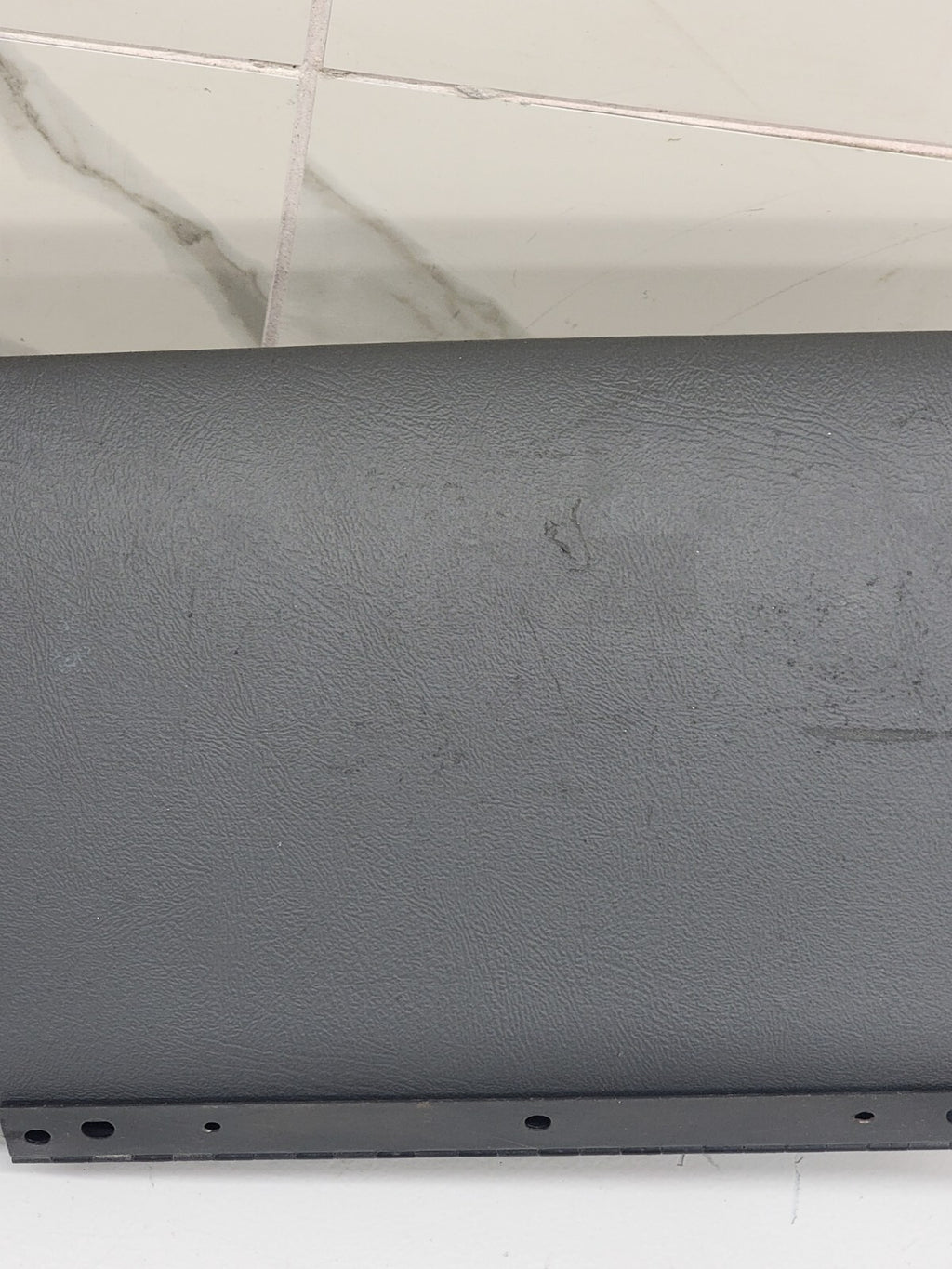 2002-2006 CADILLAC ESCALADE GLOVE BOX DASH STORAGE COMPARTMENT OE DARK GRAY G9