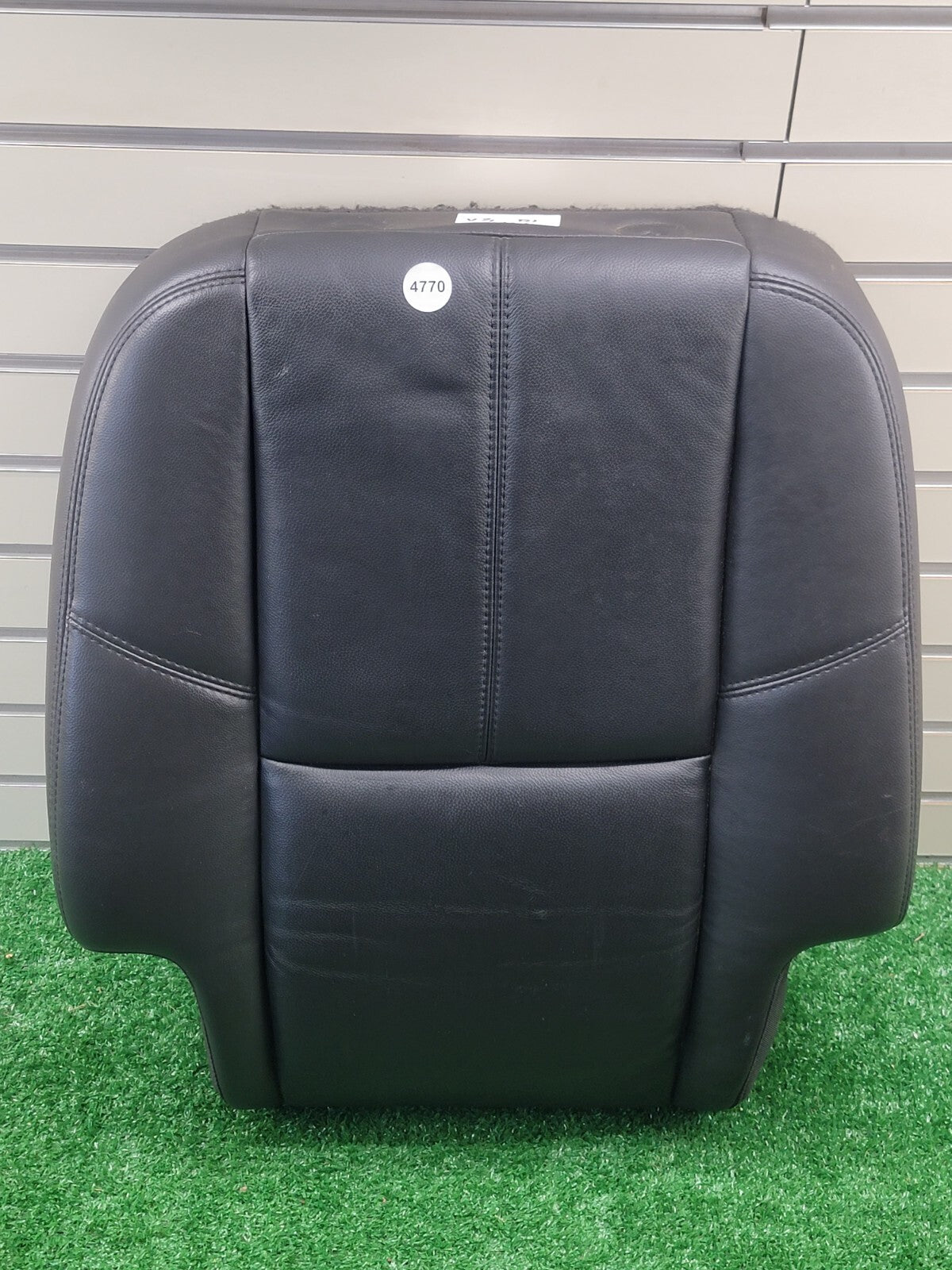 🔥07-13 GMC Sierra 1500 2500 3500 Seat rest cushion leather rear left black V4