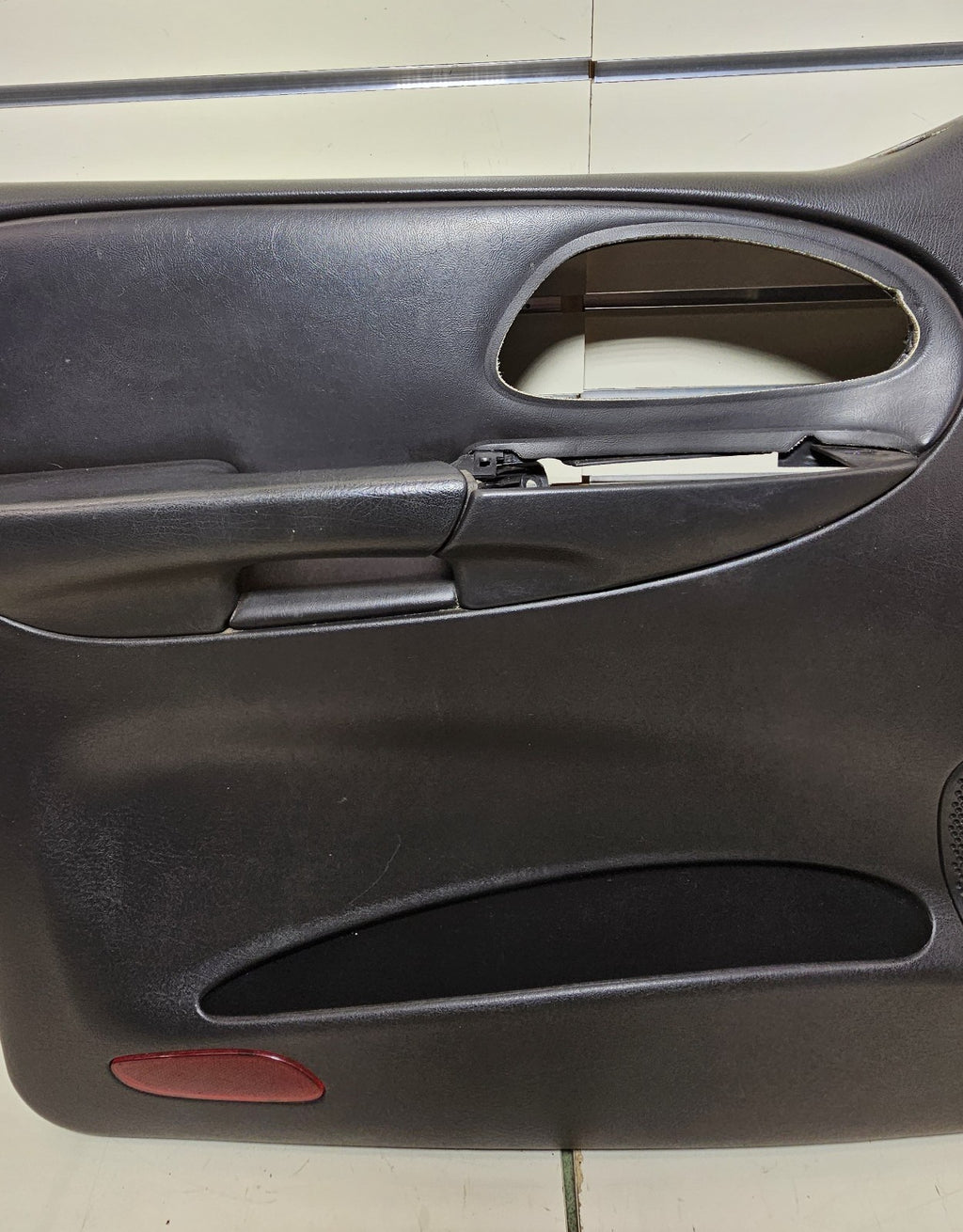 🔥2002-2009 CHEVY TRAILBLAZER Door Panel  Front LEFT Driver Arm Rest BLACK D8
