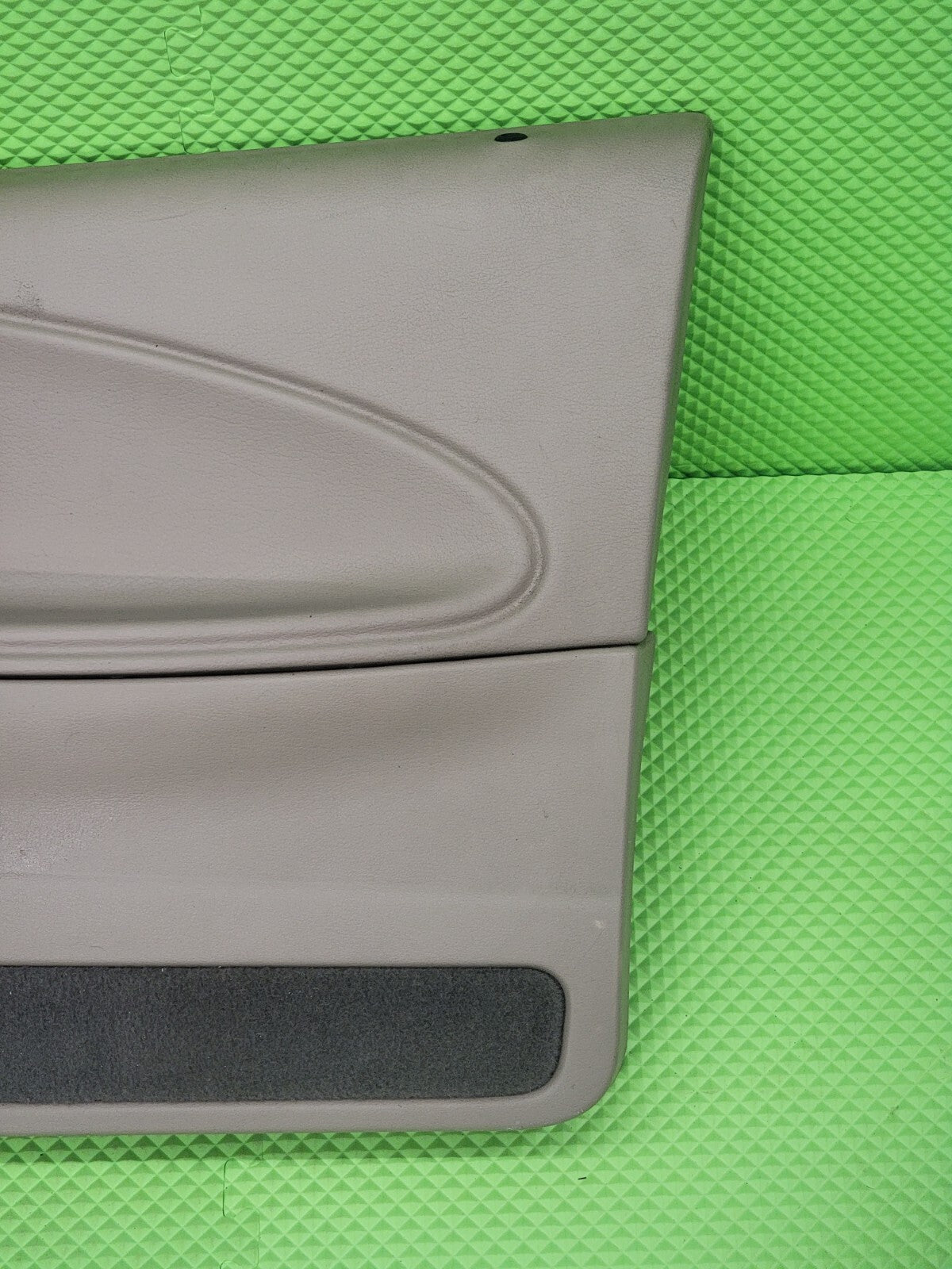 🔥94-04 Ford MUSTANG Interior DOOR Panel Front RIGHT  w/Auto gray  D19