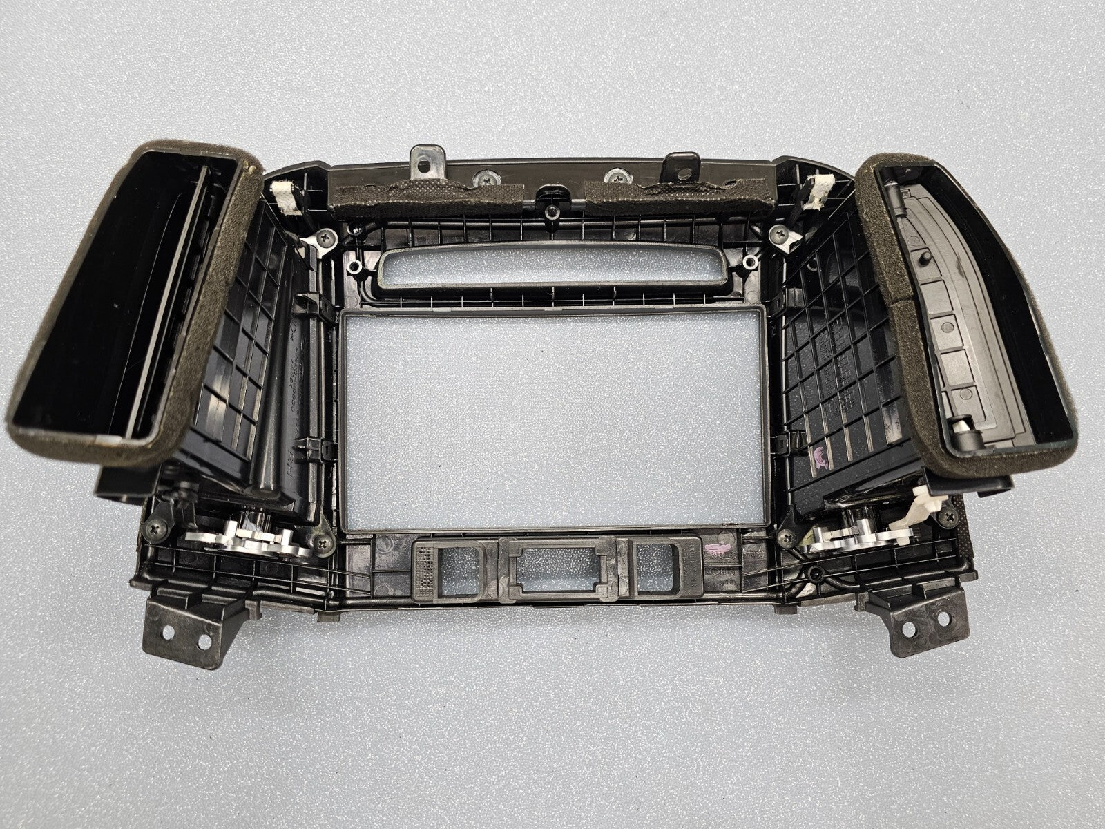 🔥10-12 Hyundai Santa Fe Dash Radio Surround Bezel Climate Trim Panel Black B53