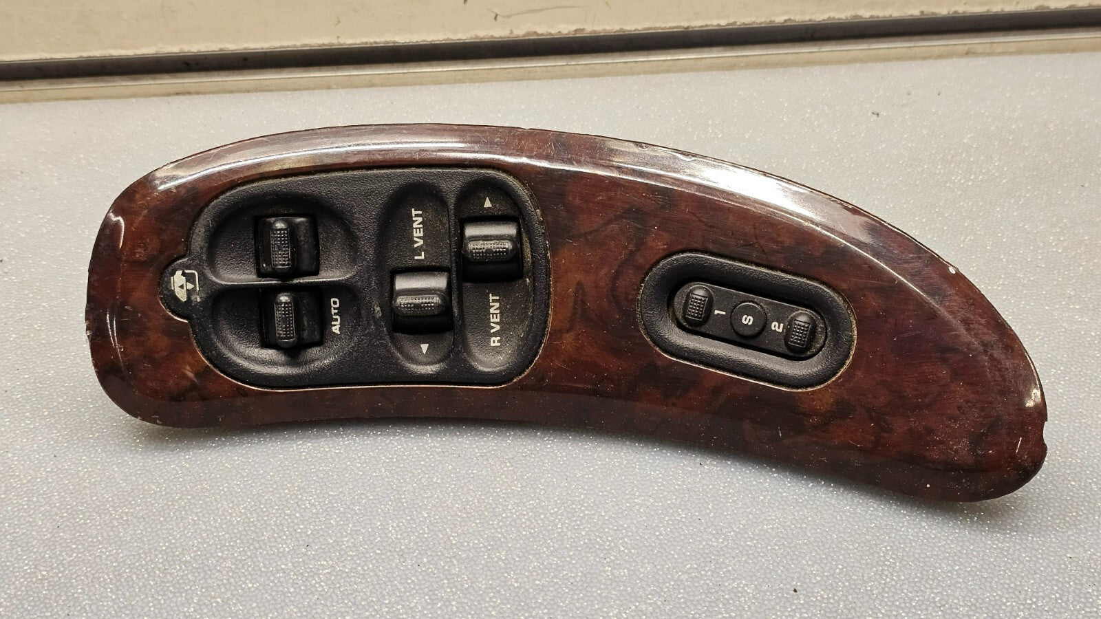 🔥01-03 TOWN COUNTRY CARAVAN VOYAGER LEFT DRIVER MASTER WINDOW DOOR SWITCH WOOD