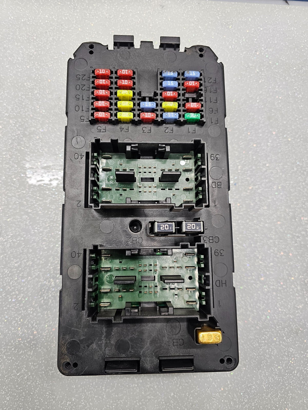 05-06 Jeep Grand Cherokee WK Body Control Module BCM Fuse Junction Box Assembly