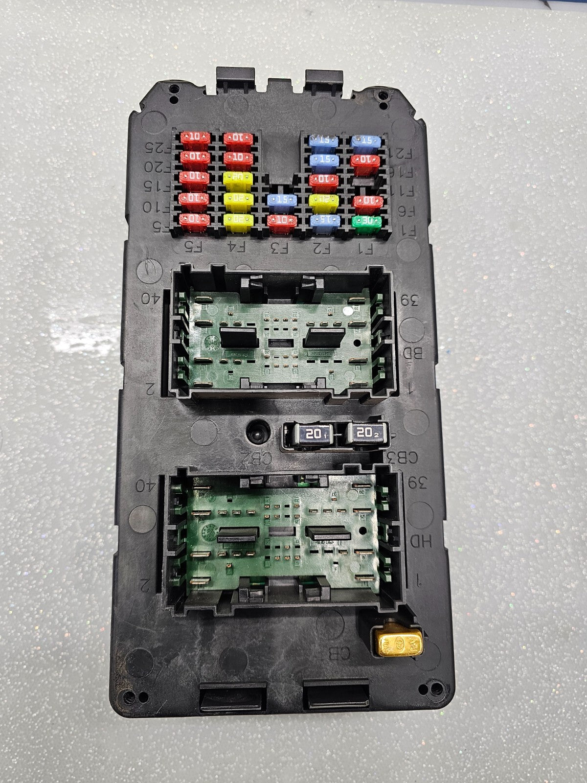 05-06 Jeep Grand Cherokee WK Body Control Module BCM Fuse Junction Box Assembly