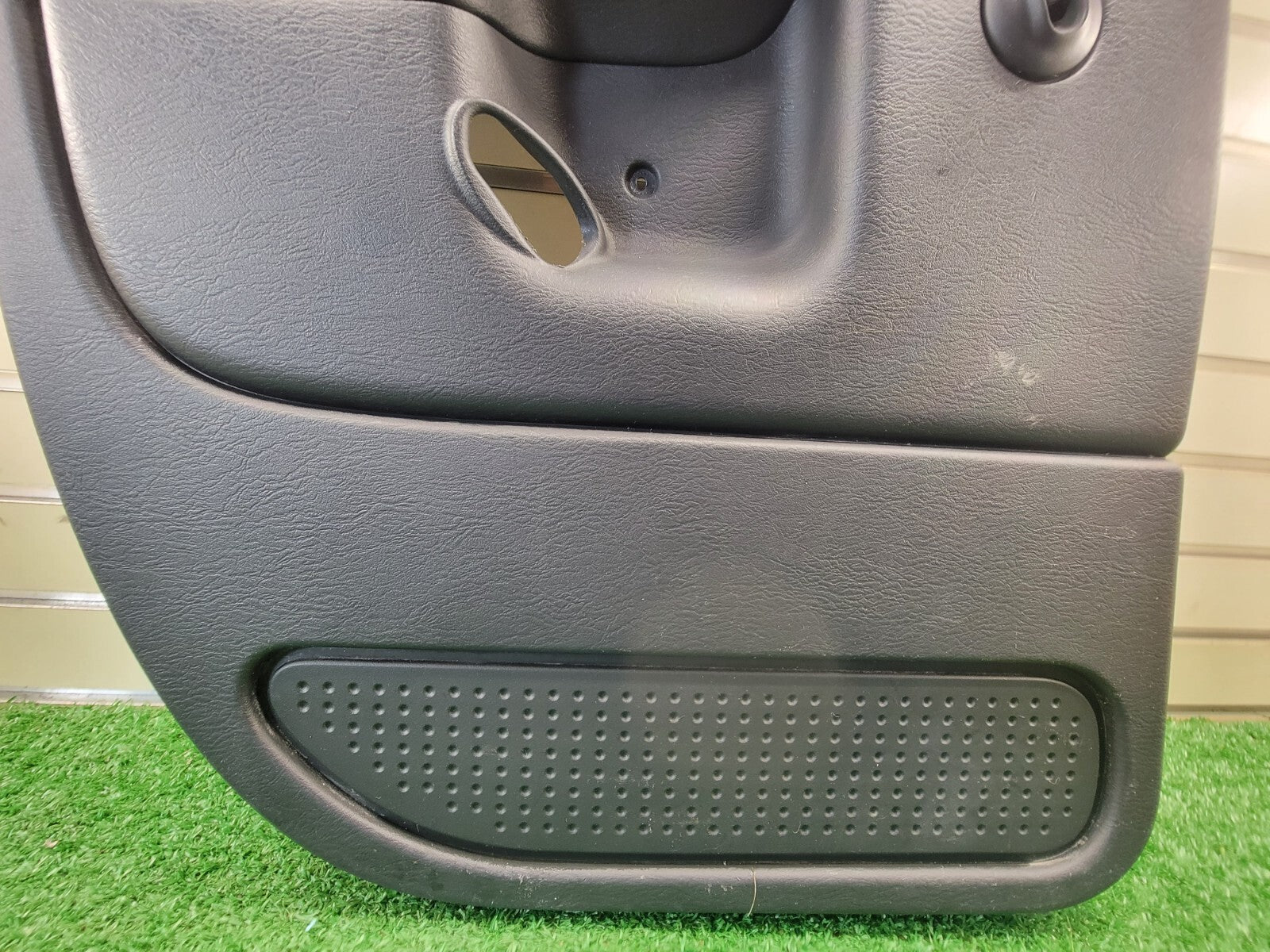 🔥02-05 Dodge RAM Interior DOOR Panel Rear LEFT DRIVER BLACK v1 G22